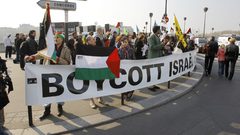 مصرف أمريكي سيغلق حساب مؤسسة تدعم مقاطعة اسرائيل