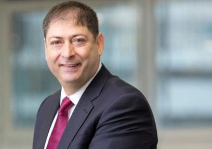 بروفيسور فلسطيني رئيسا لجامعة الفنون الإبداعية ببريطانيا