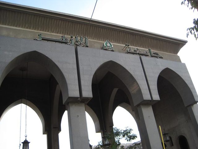 عزل رئيس جامعة الأزهر بعد اتهامه لإعلامي بالردة