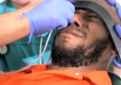 الصحة توضح مخاطر التغذية القسرية على صحة الأسرى