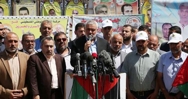 هنية يشيد بإضراب الأسرى مؤكداً أولوته