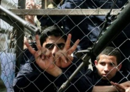 غرامات فرضت على الأسرى الأطفال تقدر 36 ألف شيكل