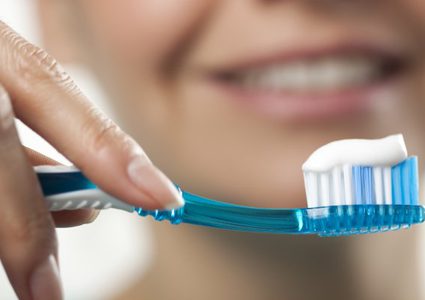 طرق العناية بالأسنان في رمضان