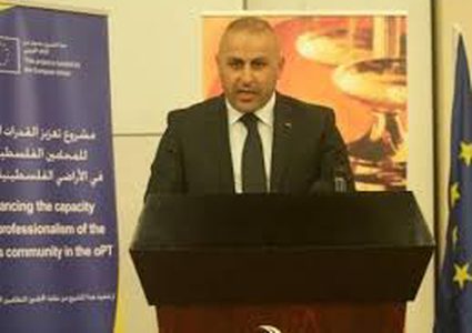 جواد عبيدات نقيب للمحامين الفلسطينيين