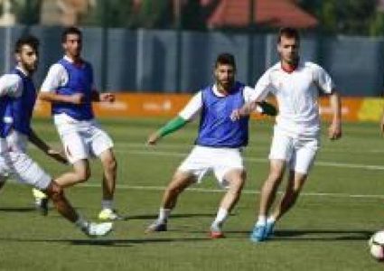 المنتخب الوطني يخسر أمام الجزائر