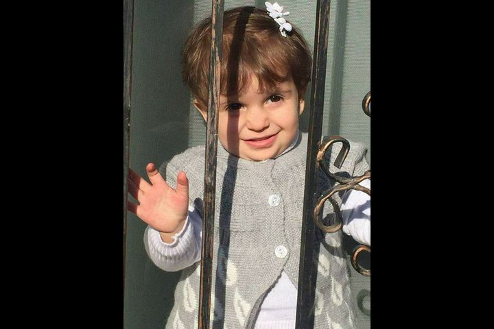 طفلة يخطفها الموت في بلدة الزاوية