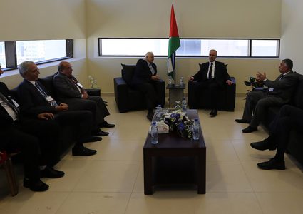 رئيس الوزراء يطالب حماس بالاستجابة لمبادرة الرئيس (فيديو)