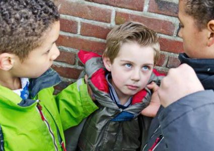 التنمر سبب في الإكتئاب وتعاطي المخدرات