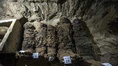 إكتشاف مقبرة ل 17 مومياء