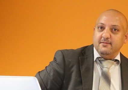 الانتخابات المحلية.. فازت الديمقراطية وخسرت غزة