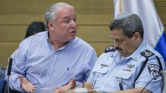 مشروع قانون لإخضاع ضباط شرطة إسرائيليين لجهاز البوليغراف