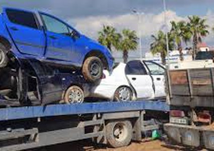 جنين: الشرطة تتلف 440 مركبة غير قانونية