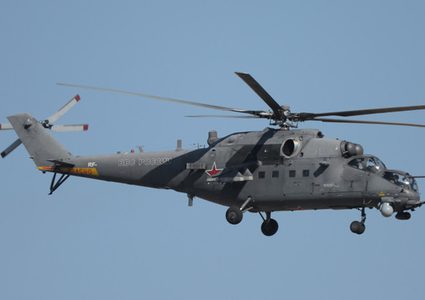 طيار يهبط بمروحيته في ماكدونالز