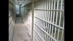 الاحتلال يواصل حرمان الأسرى من حقوقهم الأساسية