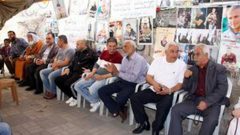 سياسيون يزورون خيمة الاعتصام مع الأسرى في تونس