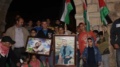 مسيرة في بلدة الخضر تضامنا مع الأسرى