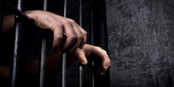 وفاة والدة الأسير فارس بارود من غزة
