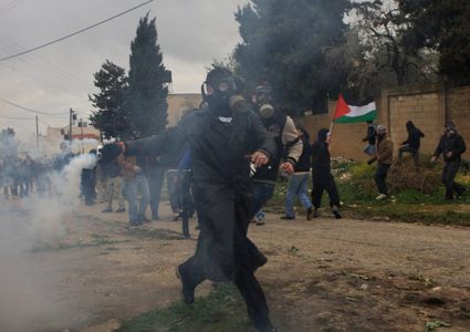 إصابة تسعة مواطنين وتحطيم زجاج خمس مركبات في كفر قدوم