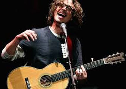 انتحار مغني الروك الأميركي كريس كورنيل