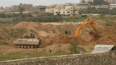 الجيش المصري يدمر نفقين على حدود غزة