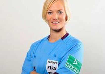 شتينهاوس أول امرأة تقود مباريات في الدوري الألماني