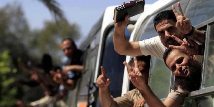 الإفراج عن الأسير أكرم أبو سبت اليوم