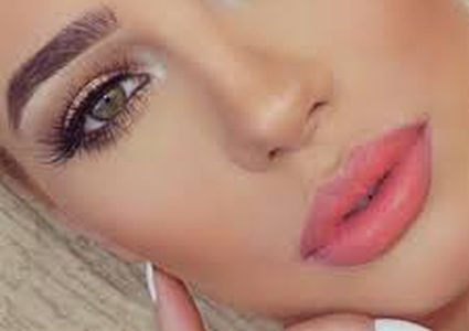 ماكياج خفيف وناعم لإطلالة رائعة