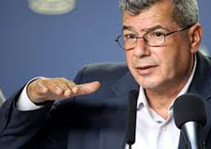 قراقع يطالب الصليب الأحمر بإصدار موقف شامل