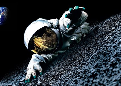 آلة شبيهة بالغسالة لغسل ملابس رواد الفضاء