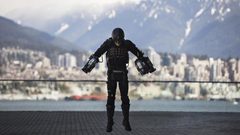 مخترع بريطاني ينجح بالتحليق ببذلة Iron man