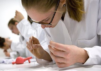 علماء يطورون جهاز يكشف سرطان الجلد بنسبة 97%