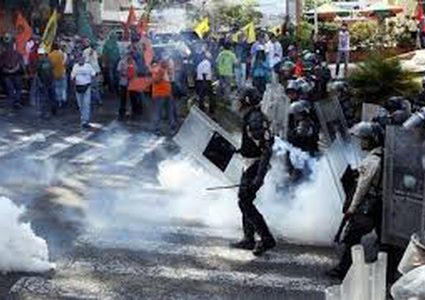 فنزويلا: ارتفاع حصيلة قتلى المظاهرات إلى 50 شخصا