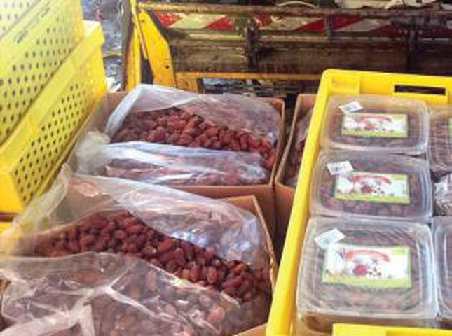 اتلاف 310 كغم تمور غير صالحة للاستهلاك في رام الله