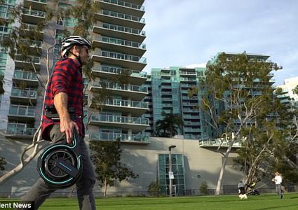 علماء يطورون دراجة يمكن حملها على الظهر