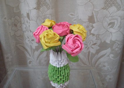 الأوريجامي فن طي الورق البسيط يتحول للعالمية