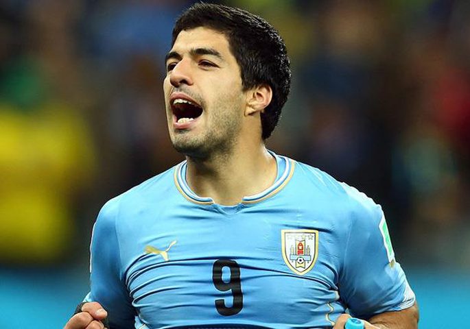 الإصابة تبعد سواريز عن مباريات منتخب أوروجواي