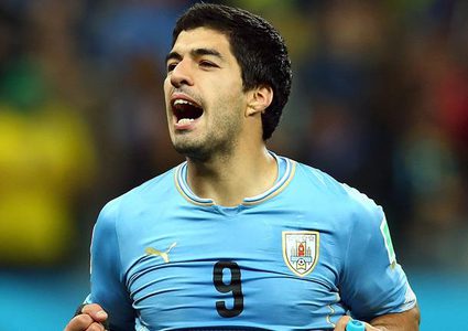 الإصابة تبعد سواريز عن مباريات منتخب أوروجواي