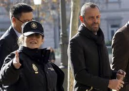 رئيس برشلونة السابق رهن الحبس الاحتياطي