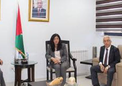 وزارة الاقتصاد والأوقاف تدعوان التجار لمراعاة الأسعار برمضان