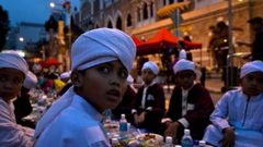 تعرف على أغرب عادات الشعوب في صيام رمضان