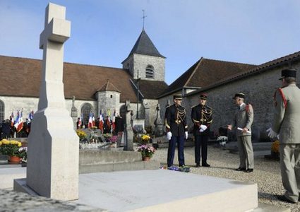 تعرض ضريح شارل ديغول للتخريب في فرنسا