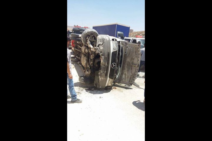 اصابات في انقلاب حافلة قرب طوباس