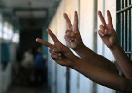 منظمة التحرير : انتصار الأسرى انعكاس لإرادة شعبنا