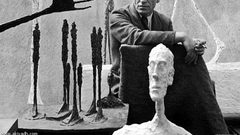 معرض لأعمال جياكومتي بأحجامها الغريبة