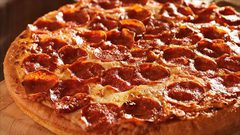 مسلم يقاضي مطعم بيتزا لبيعه لحم خنزير كحلال