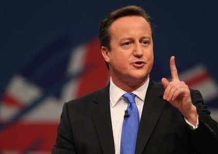 ديفيد كاميرون يغضب المجتمع البريطاني بسبب جوارب