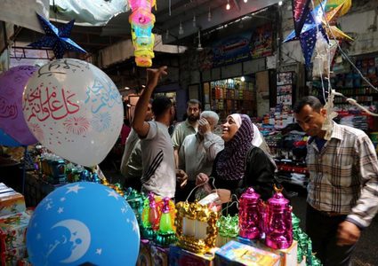 قضايا تشغل الفلسطينيين : "طبخة اليوم" والتوجيهي والصلاة في الأقصى