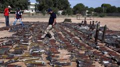 تجارة السلاح في ليبيا "أون لاين"!