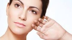 طريقة رائعة لتبييض البشرة وتنقيتها دون مكياج