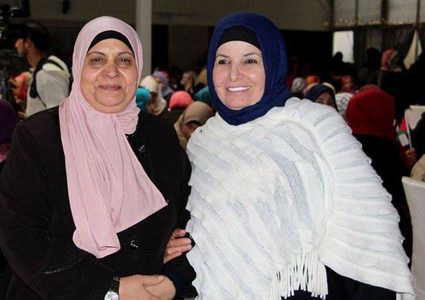 مهنة "المخترة" ليست حكرًا على الرجال بقطاع غزة